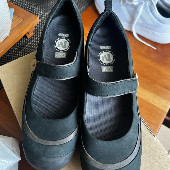 Merrell black suede shoe - Picture 2 of 4